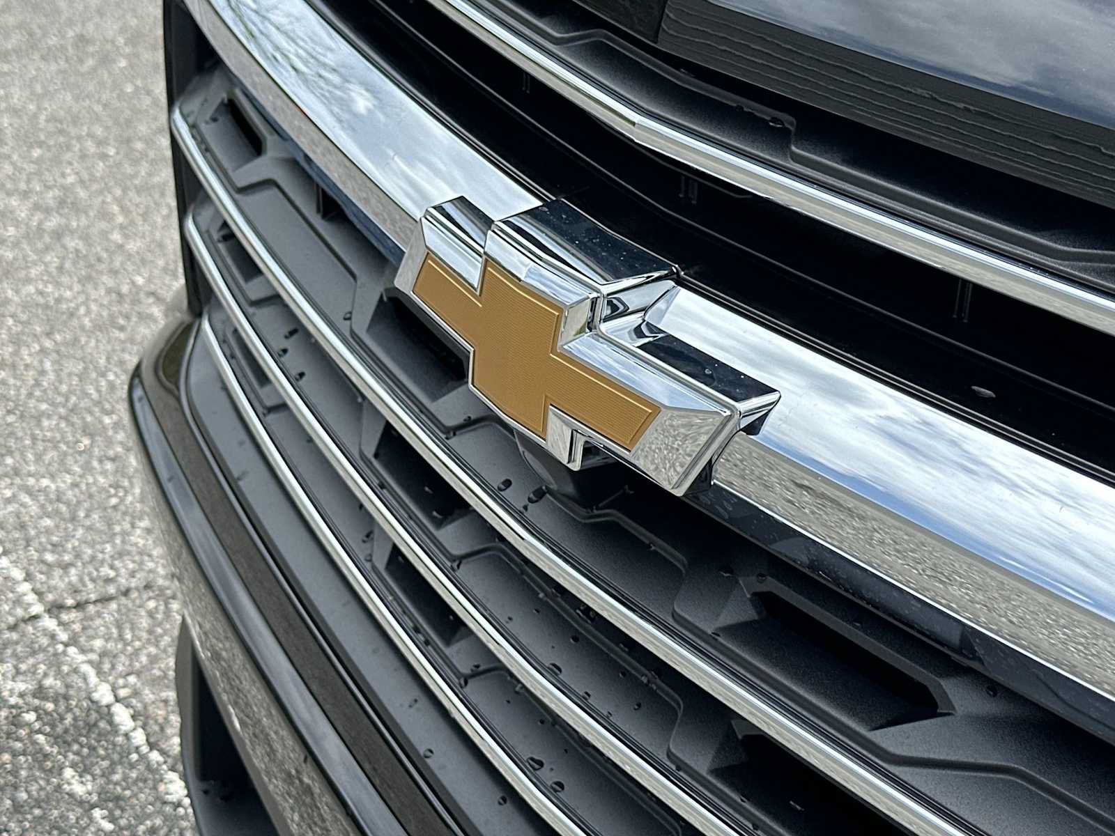 New 2026 Chevrolet Traverse LT w/ LPO, Floor Liner Package FWD image 10