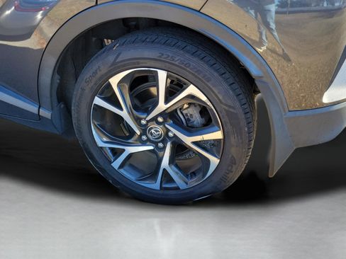 Used 2019 Toyota C-HR Limited image 29