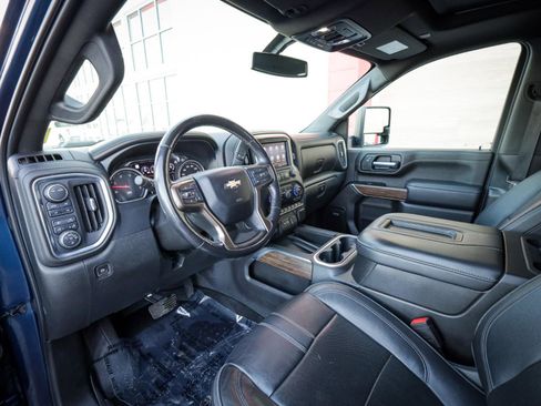 Used 2022 Chevrolet Silverado 2500 High Country image 12