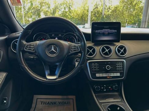 Used 2018 Mercedes-Benz CLA 250 image 11