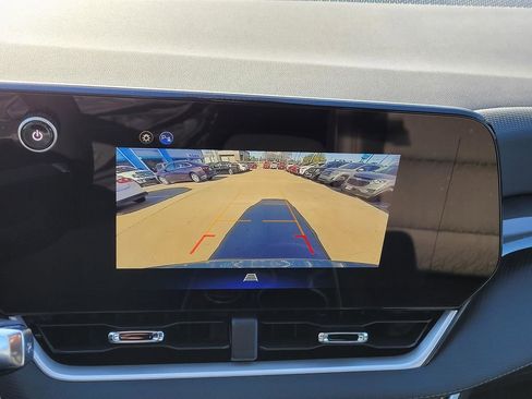 New 2026 Chevrolet Equinox LT w/ Convenience Package II image 19