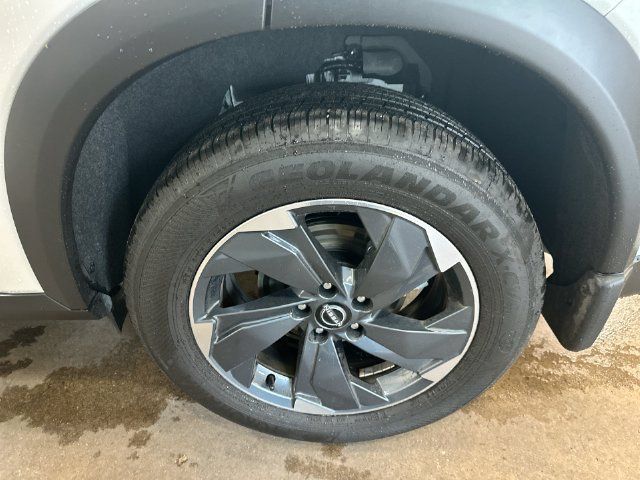 Used 2026 Nissan Rogue SV AWD/4WD image 50