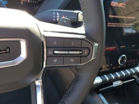 New 2026 GMC Yukon Denali w/ Denali Reserve Package AWD/4WD image 27