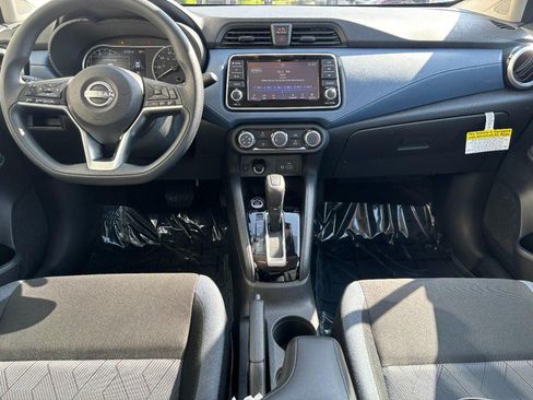 Used 2025 Nissan Versa SV FWD image 14