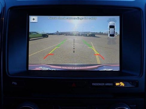 Used 2017 Ford Explorer XLT w/ Equipment Group 202A image 18