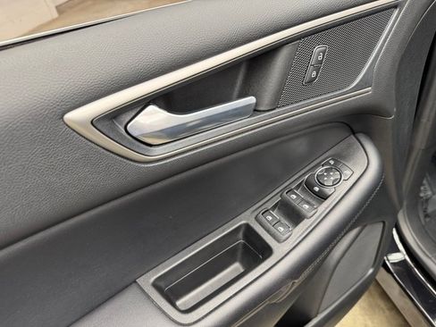 Certified 2022 Ford Edge SEL w/ Convenience Package image 11