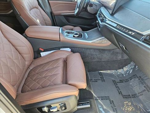 Used 2025 BMW X7 xDrive40i w/ Premium Package image 20