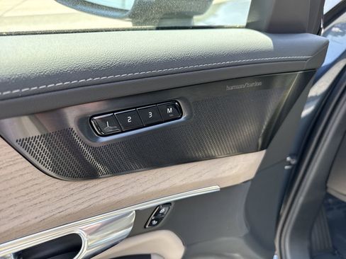 New 2026 Volvo XC90 T8 Ultra w/ Protection Package Premier image 12