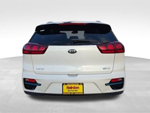 Used 2021 Kia Niro EX image 7