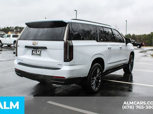 Used 2026 Cadillac Escalade ESV Platinum Sport image 5