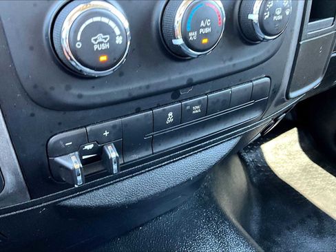 Used 2018 RAM 1500 Tradesman w/ Power & Remote Entry Group image 27