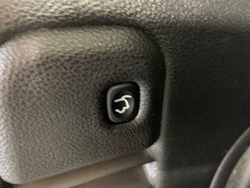 Used 2021 Jeep Grand Cherokee Limited image 22