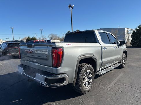 Used 2025 GMC Sierra 1500 SLT w/ X31 Off-Road Package image 4