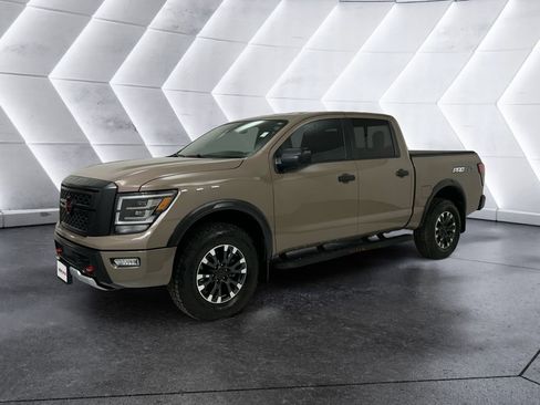 Used 2024 Nissan Titan PRO-4X w/ Off Road Protection Package image 3