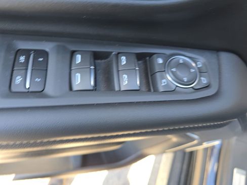 Used 2023 Chevrolet Tahoe Premier image 30