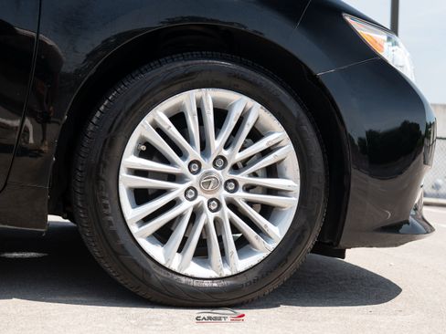 Used 2014 Lexus ES 350 w/ Luxury Package FWD image 9