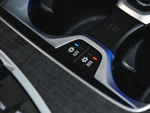 Used 2024 BMW ALPINA XB7 image 97