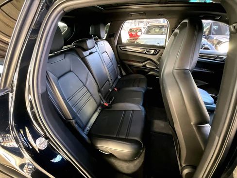 Used 2020 Porsche Cayenne S image 20