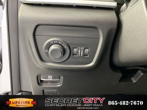 New 2026 Jeep Grand Cherokee Laredo X image 14