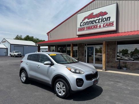 Used 2019 Kia Sportage LX AWD/4WD image 2