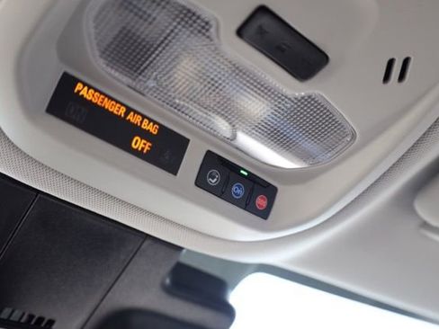 Certified 2025 Chevrolet Trax LS image 29