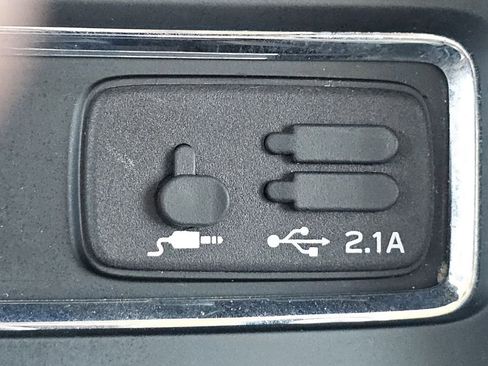 Used 2019 Subaru Ascent Limited image 15