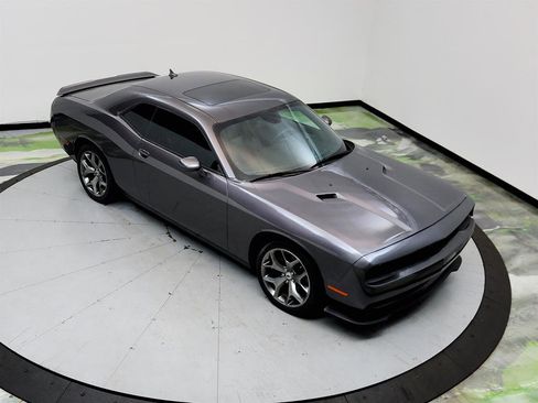 Used 2017 Dodge Challenger SXT Plus RWD image 14