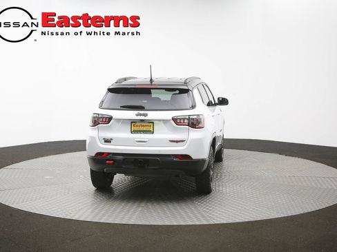 Used 2025 Jeep Compass Trailhawk w/ Trailer Tow Group AWD/4WD image 36