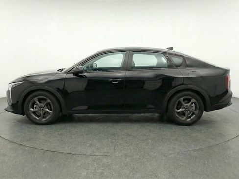 Used 2025 Kia K4 LXS image 5