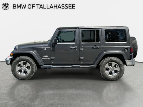 Used 2017 Jeep Wrangler Unlimited Sahara w/ Connectivity Group image 8
