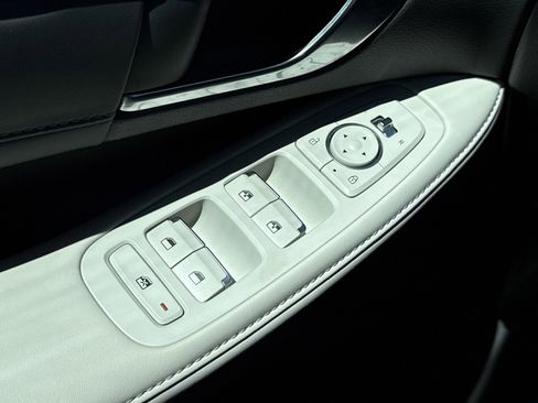 Used 2023 Hyundai Sonata Limited image 18