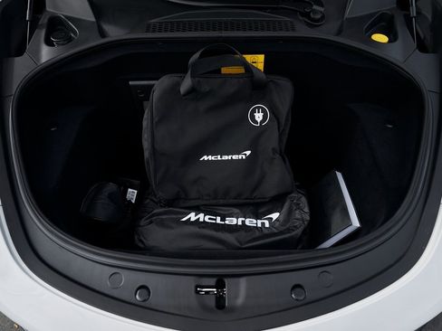 Used 2025 McLaren Artura Spider image 20