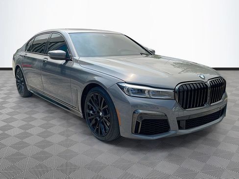 Used 2020 BMW 740i w/ M Sport Package RWD image 41