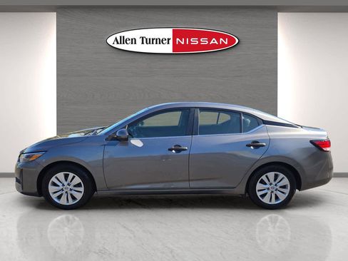 Used 2024 Nissan Sentra S image 10