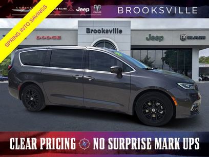 Certified 2023 Chrysler Pacifica Touring-L