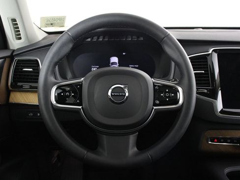 Certified 2023 Volvo XC90 T8 Plus w/ Protection Package Premier image 8