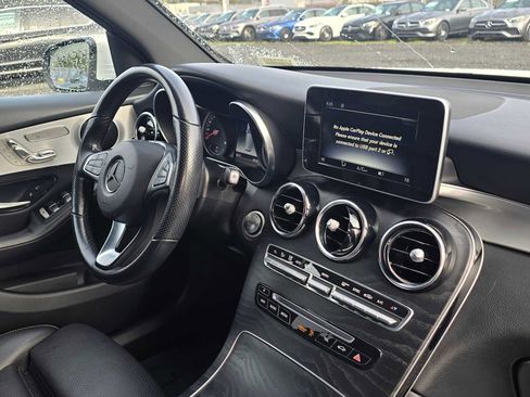 Used 2019 Mercedes-Benz GLC 300 4MATIC image 10