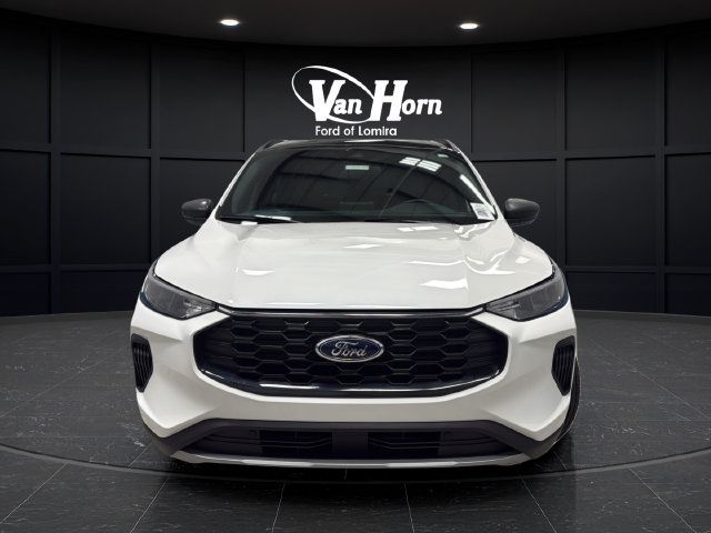 Used 2025 Ford Escape ST-Line w/ Cold Weather Package AWD/4WD image 2