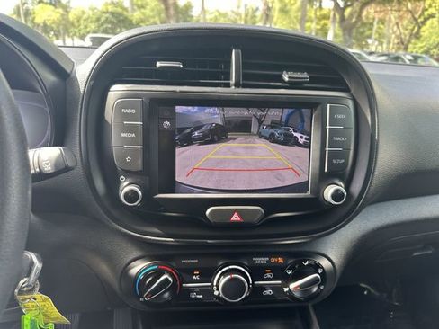 Used 2024 Kia Soul LX w/ Option Group 015 FWD image 24
