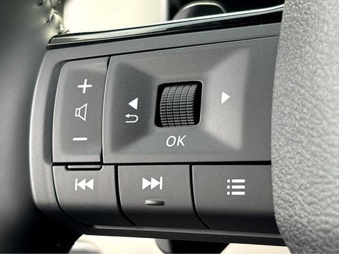 New 2026 Nissan Pathfinder SL image 15