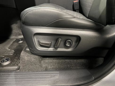 Used 2025 Toyota 4Runner TRD Off-Road Premium image 25