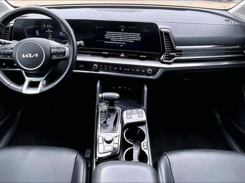 Certified 2023 Kia Sportage EX FWD image 8