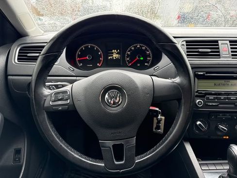 Used 2011 Volkswagen Jetta SE image 21