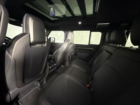 Used 2025 Land Rover Defender 110 AWD/4WD image 34