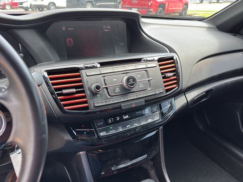Used 2017 Honda Accord Sport Special Edition image 20