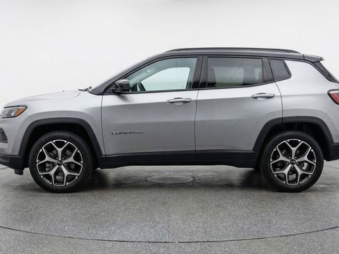 Used 2025 Jeep Compass Limited AWD/4WD image 5