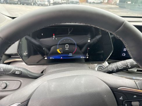 Used 2025 Chevrolet Trax ACTIV w/ Driver Confidence Package image 20