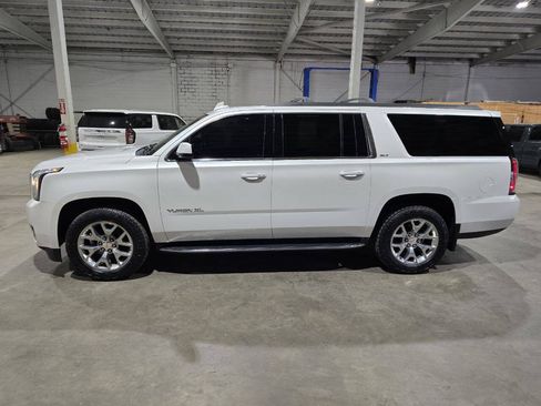 Used 2019 GMC Yukon XL SLT w/ Open Road Package AWD/4WD image 4