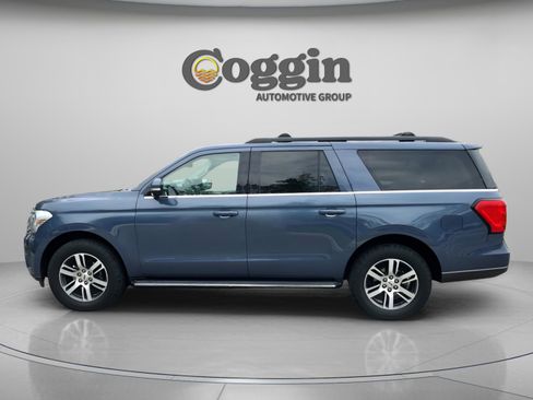 Used 2022 Ford Expedition Max XLT AWD/4WD image 2