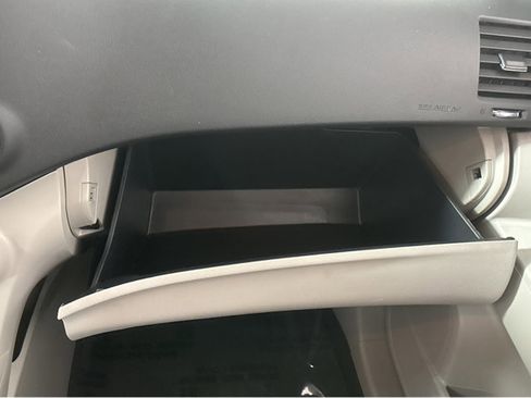 Used 2012 Toyota Highlander SE image 37